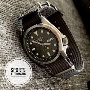 SALE‼️SEIKO 5 Automatic SPORTS SRPE61